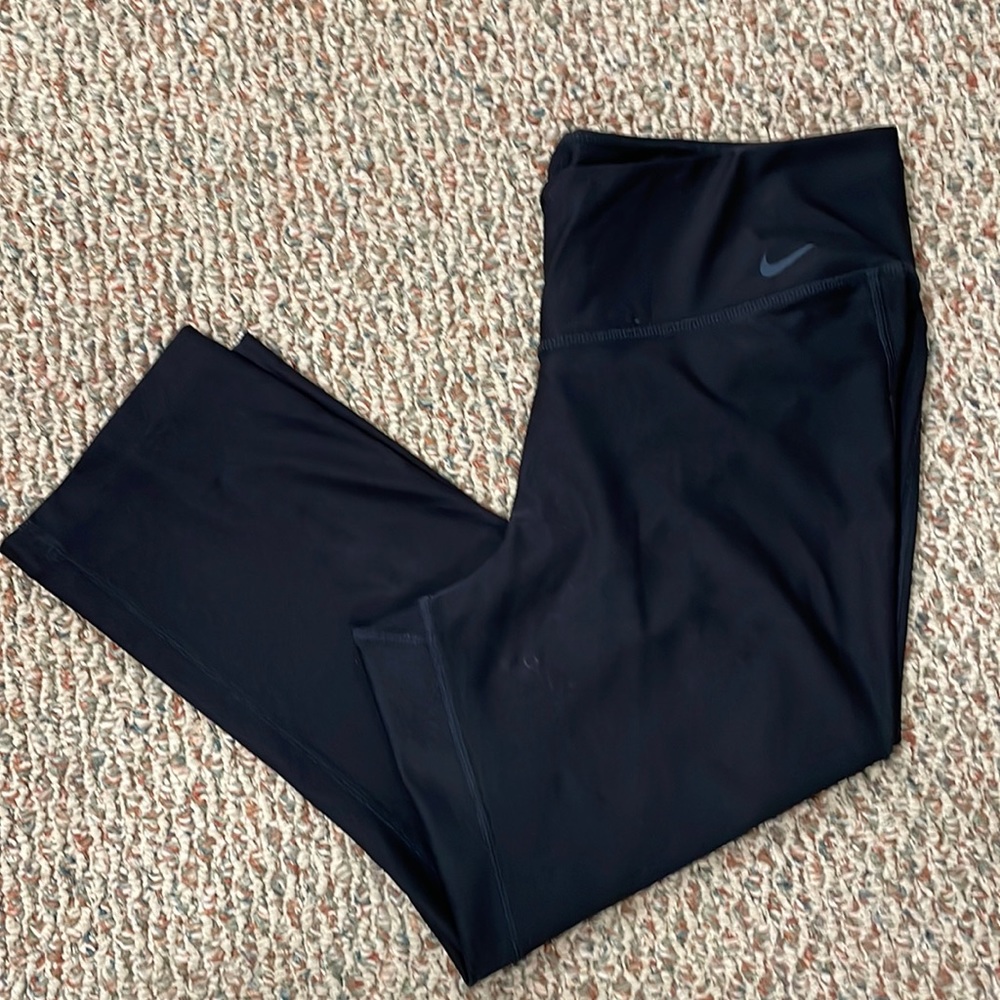 COPY - Nike Black Dri-Fit Capris leggings